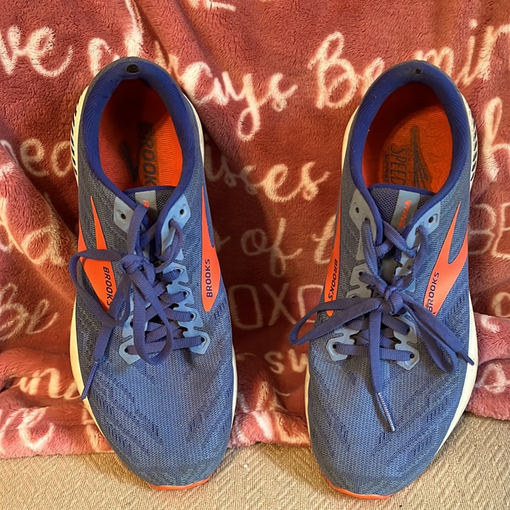 Brooks Ravenna running shoes